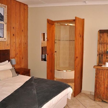 Obelix Guesthouse Lüderitz Buitenkant foto