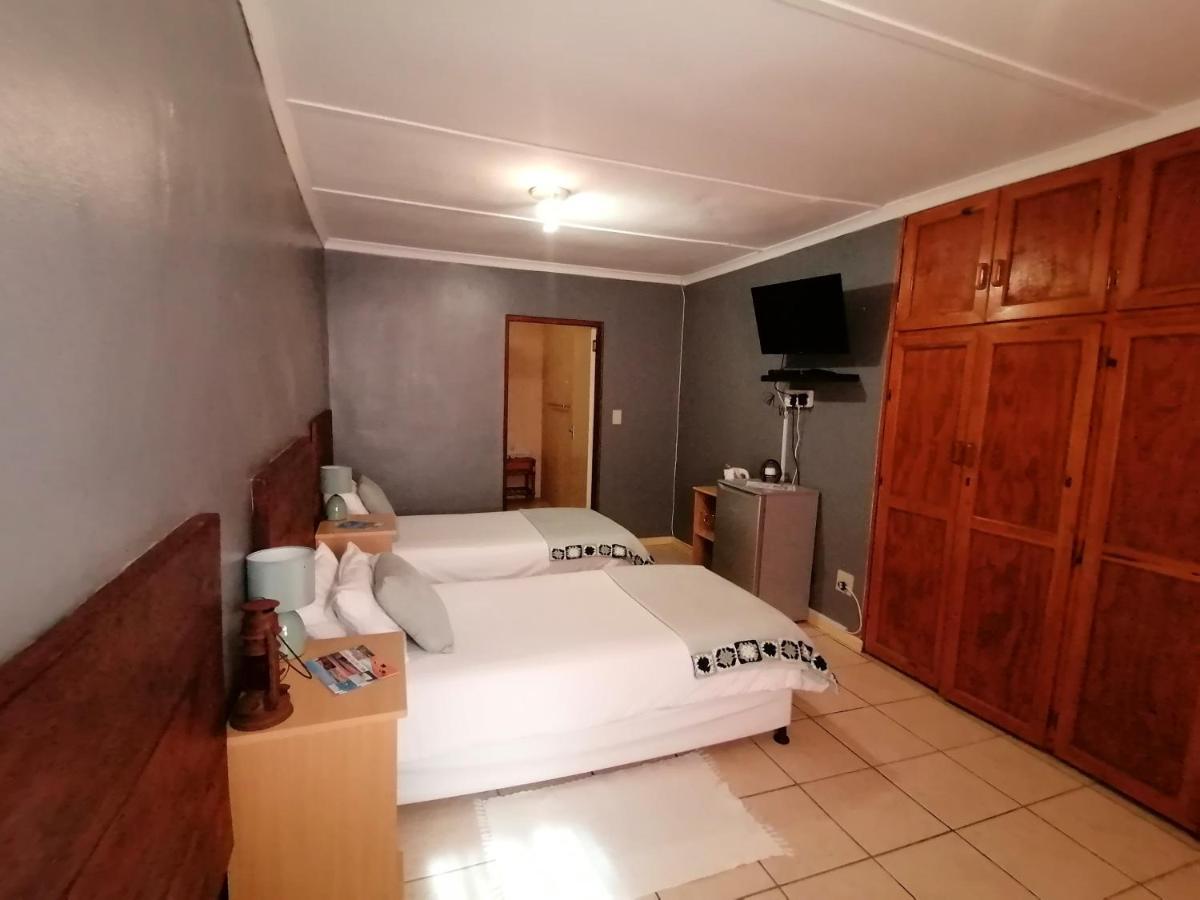 Obelix Guesthouse Lüderitz Buitenkant foto