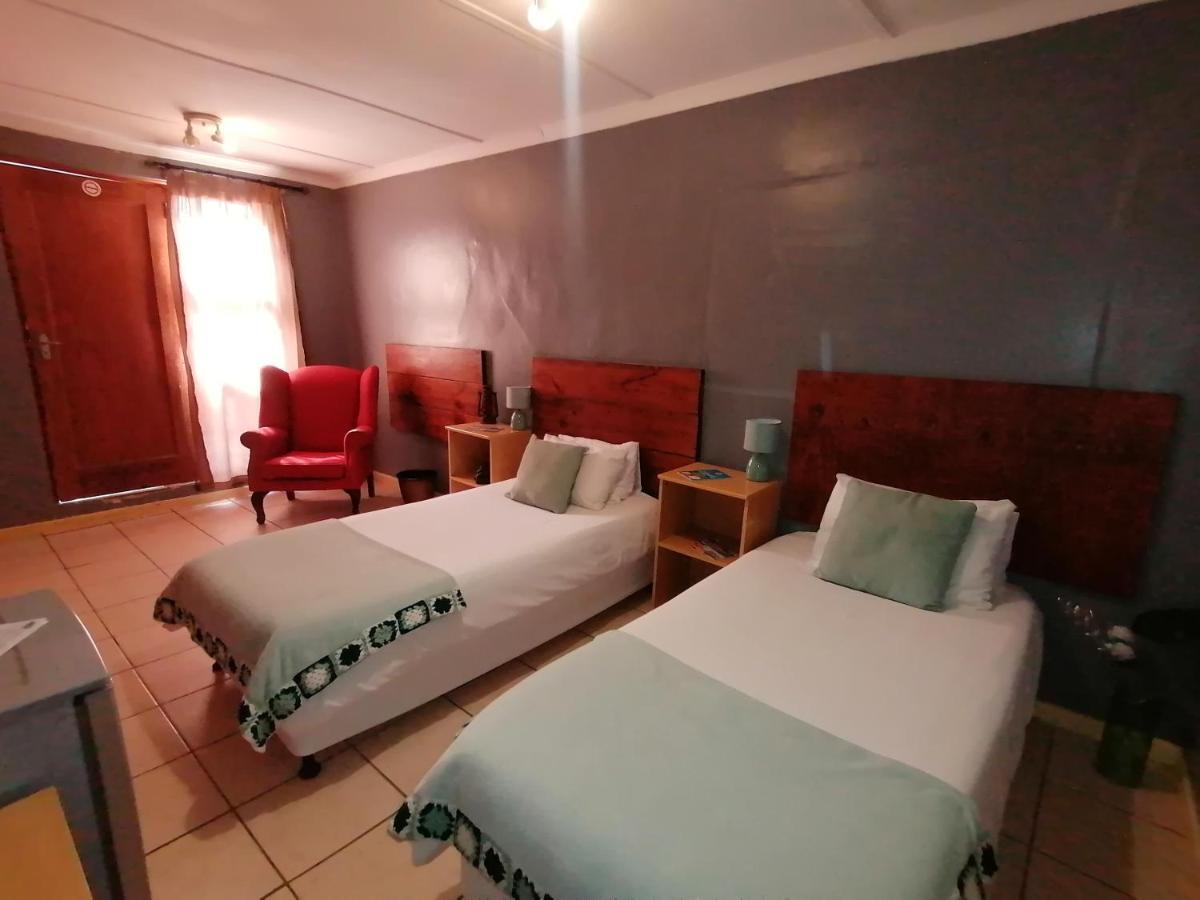 Obelix Guesthouse Lüderitz Buitenkant foto