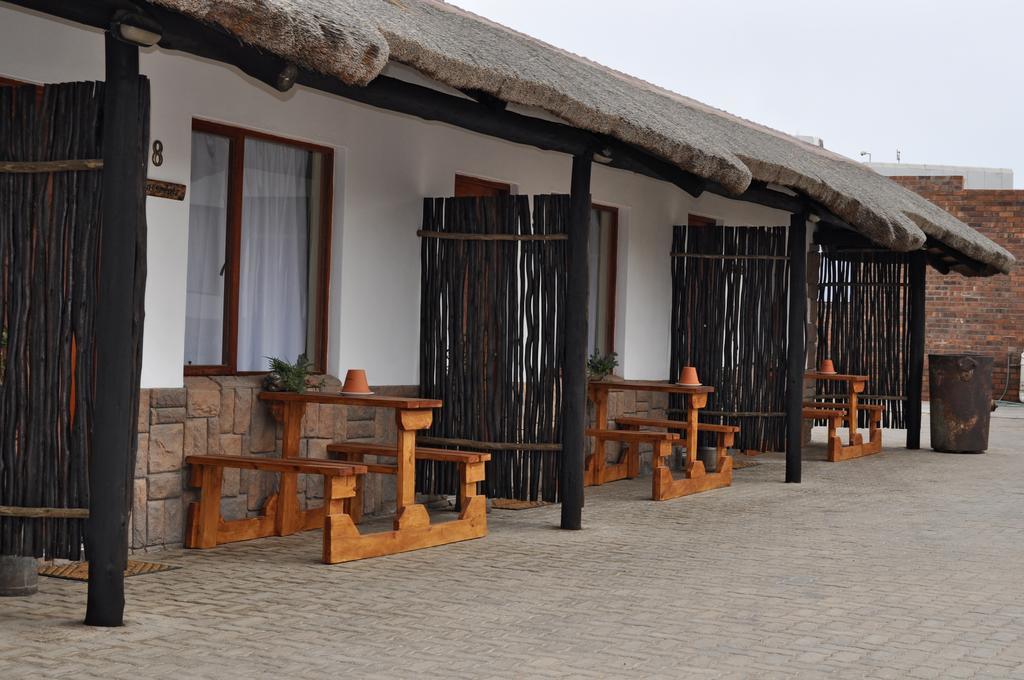 Obelix Guesthouse Lüderitz Buitenkant foto