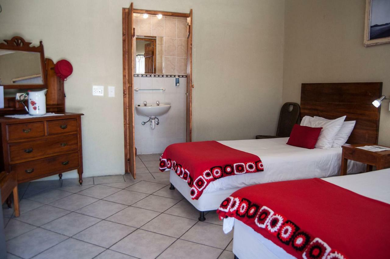 Obelix Guesthouse Lüderitz Buitenkant foto