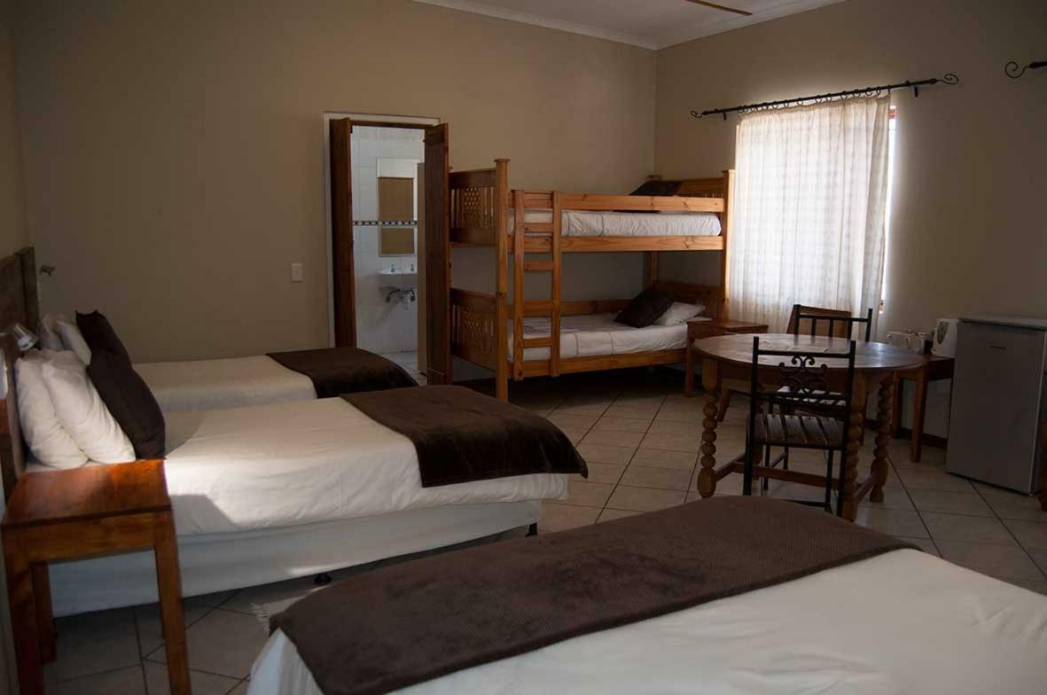 Obelix Guesthouse Lüderitz Buitenkant foto