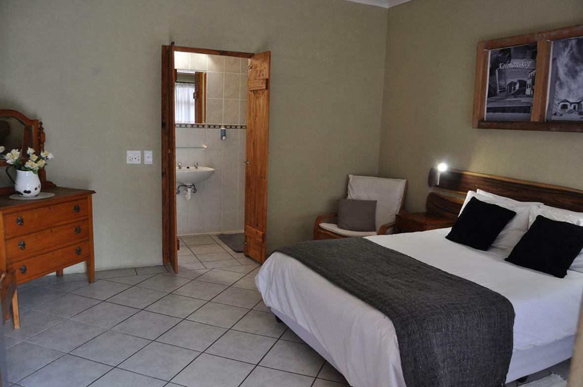 Obelix Guesthouse Lüderitz Buitenkant foto